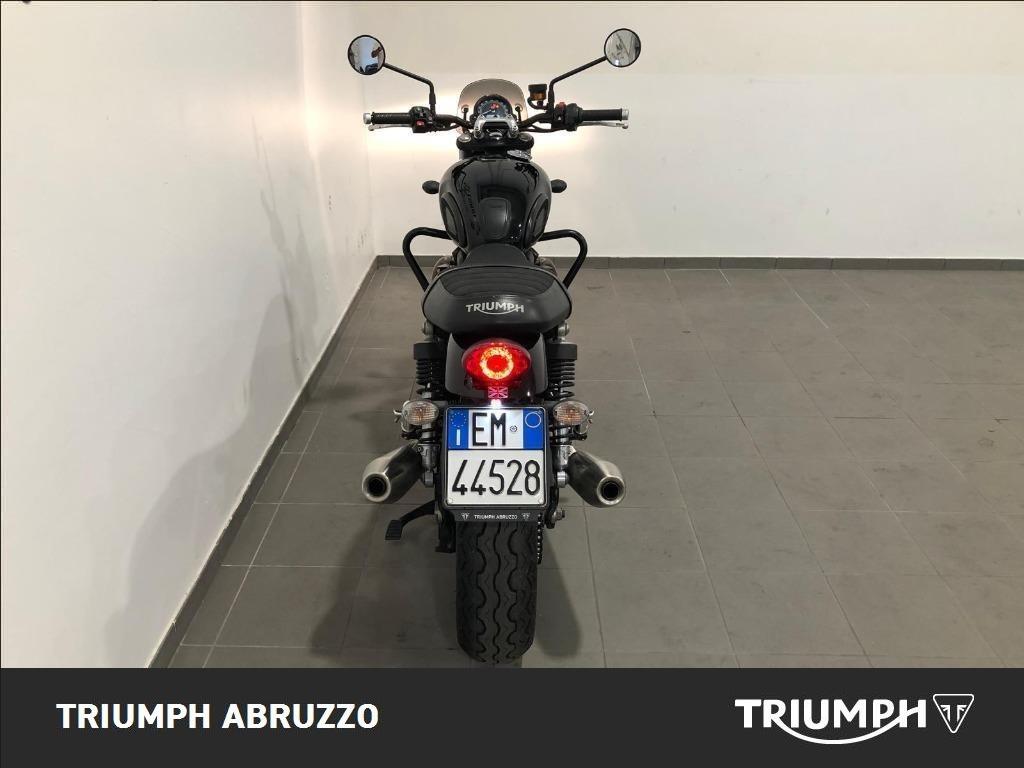 TRIUMPH Street Twin 900 